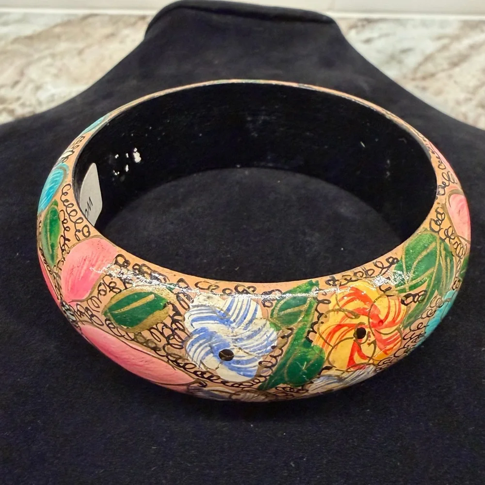 Vintage Hand Painted Lacquered Wood Floral Flower Black Pink  Bangle Bracelet